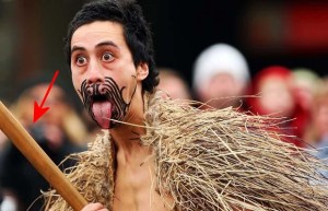 Maori_Ritual_Dance-ManIsHoldingSpear