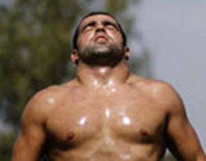 Strong_Yin_Analysis_007-ThickNeckCloseUp