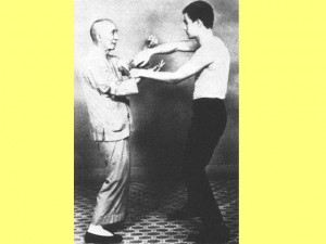 Wing_Chun_And_Triangles_Video-ChiSauYipManBruceLee