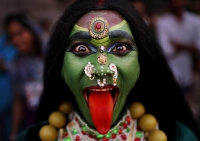 Long_Tongue_001.jpg