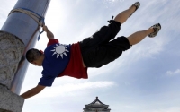 Feats_Of_Strength_Gallery_043.jpg