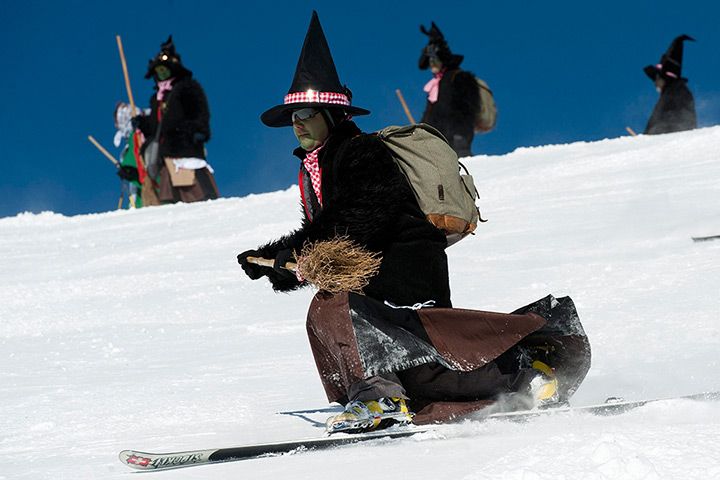 Pyramid_Shaped_Headgear_Gallery_018.jpg