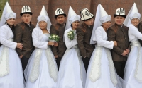 Pyramid_Shaped_Headgear_Gallery_048.jpg